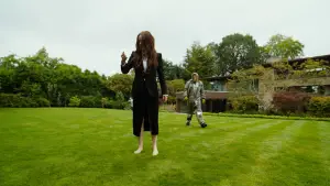 Backdrop to the movie "Bugonia" #511588