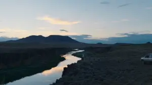 Backdrop to the movie "Rebuilding" #527813