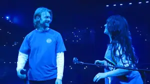 Backdrop to the movie "Billie Eilish - Hit Me Hard and Soft: The Tour (Live in 3D)" #779825