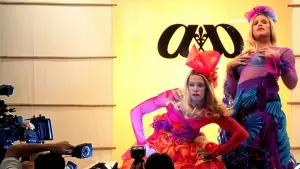 Backdrop to the movie "White Chicks" #252319