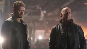 Backdrop to the movie "Extraction" #343094