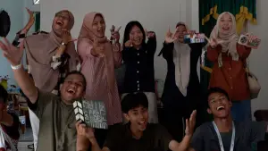 Backdrop to the movie "Hafiz & Friends: We Were Always Meant to Be Here" #546006