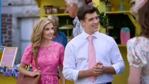 Backdrop to the movie "A Royal Setting" #773326