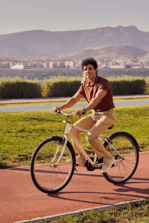 Poster to the movie "0000 Kilometre" #739368