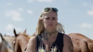 Backdrop to the movie "East of Wall" #617490