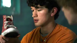 Backdrop to the movie "A Hero