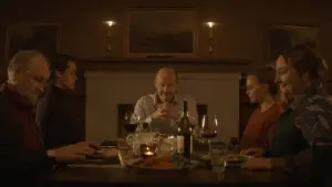 Backdrop to the movie "Leave" #413591