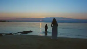 Backdrop to the movie "Apollon by Day Athena by Night" #781300