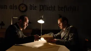 Backdrop to the movie "The Counterfeiters" #221067