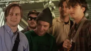 Backdrop to the movie "Pavements" #677519