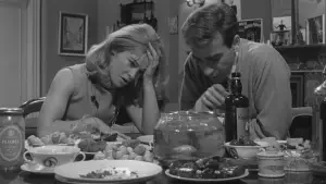 Backdrop to the movie "Darling" #692958