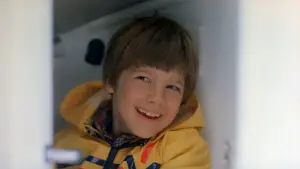 Backdrop to the movie "Julie Darling" #708557