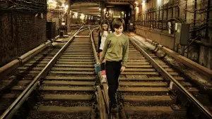 Backdrop to the movie "Photophobia" #684352