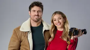 Backdrop to the movie "Falling Like Snowflakes" #705146