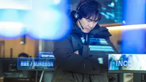 Backdrop to the movie "The Moon" #162114