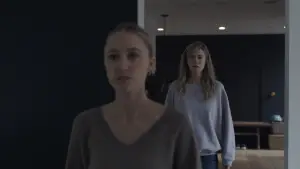 Backdrop to the movie "The Hand That Rocks the Cradle" #582863