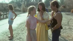 Backdrop to the movie "3 Women" #722851