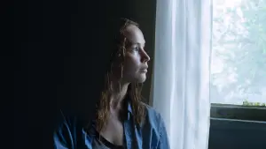 Backdrop to the movie "Causeway" #276493