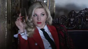 Backdrop to the movie "Polar" #806303