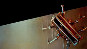 Backdrop to the movie "Runaway" #357287