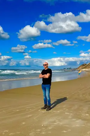 Poster to the movie "The Road Between Us: The Ultimate Rescue" #697433