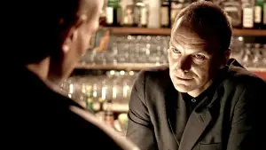 Backdrop to the movie "Lock, Stock and Two Smoking Barrels" #750392