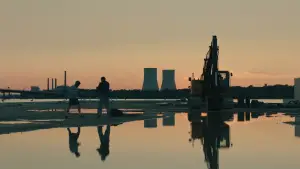 Backdrop to the movie "Jungleland" #660474