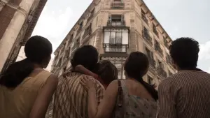 Backdrop to the movie "32 Malasana Street" #282366