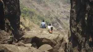 Backdrop to the movie "Loev" #673528