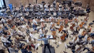 Backdrop to the movie "Nous l