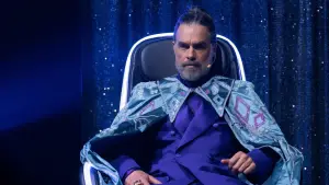 Backdrop to the movie "O