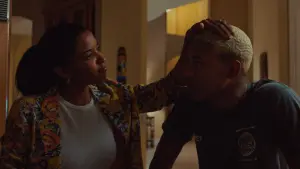 Backdrop to the movie "Waves" #219199