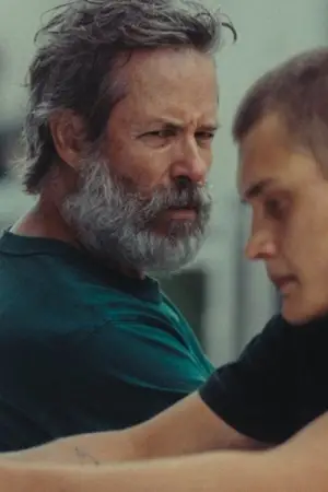 Poster to the movie "Inside" #698165