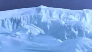 Backdrop to the movie "Cryosphere" #199704