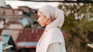 Backdrop to the movie "Harlot