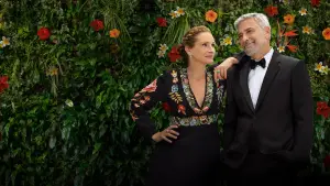 Backdrop to the movie "Ticket to Paradise" #690181