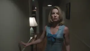 Backdrop to the movie "Annabelle" #320572