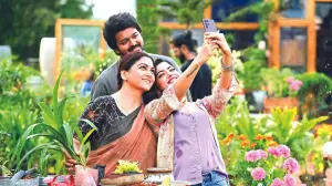 Backdrop to the movie "Varisu" #383437