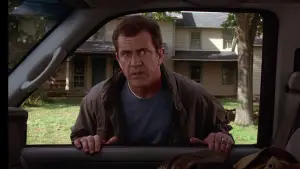 Backdrop to the movie "Signs" #670320