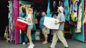 Backdrop to the movie "Dolphin Island" #745632