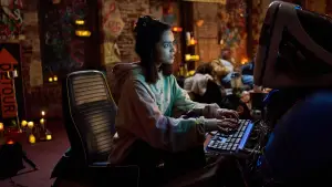 Backdrop to the movie "Y2K" #604464