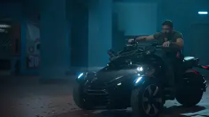 Backdrop to the movie "Security" #726497