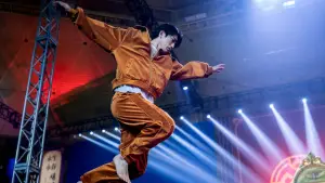 Backdrop to the movie "Hi-Five" #571290