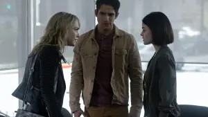 Backdrop to the movie "Truth or Dare" #310370