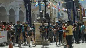 Backdrop to the movie "Arthur the King" #453053