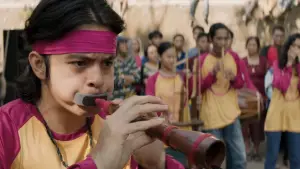 Backdrop to the movie "Levitating" #798011