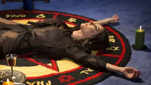 Backdrop to the movie "The Love Witch" #728465