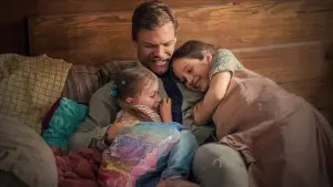 Backdrop to the movie "Ordinary Angels" #664374