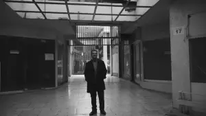 Backdrop to the movie "Labyrinth" #547042