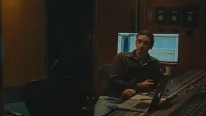 Backdrop to the movie "Lurker" #779599